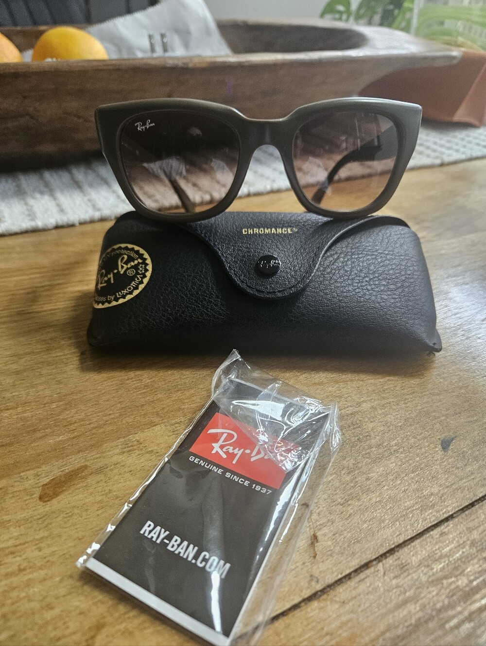 ​Ray-Ban Highstreet RB4178 890/13 Matte Dove Brown Gradient Sunglasses 52mm
